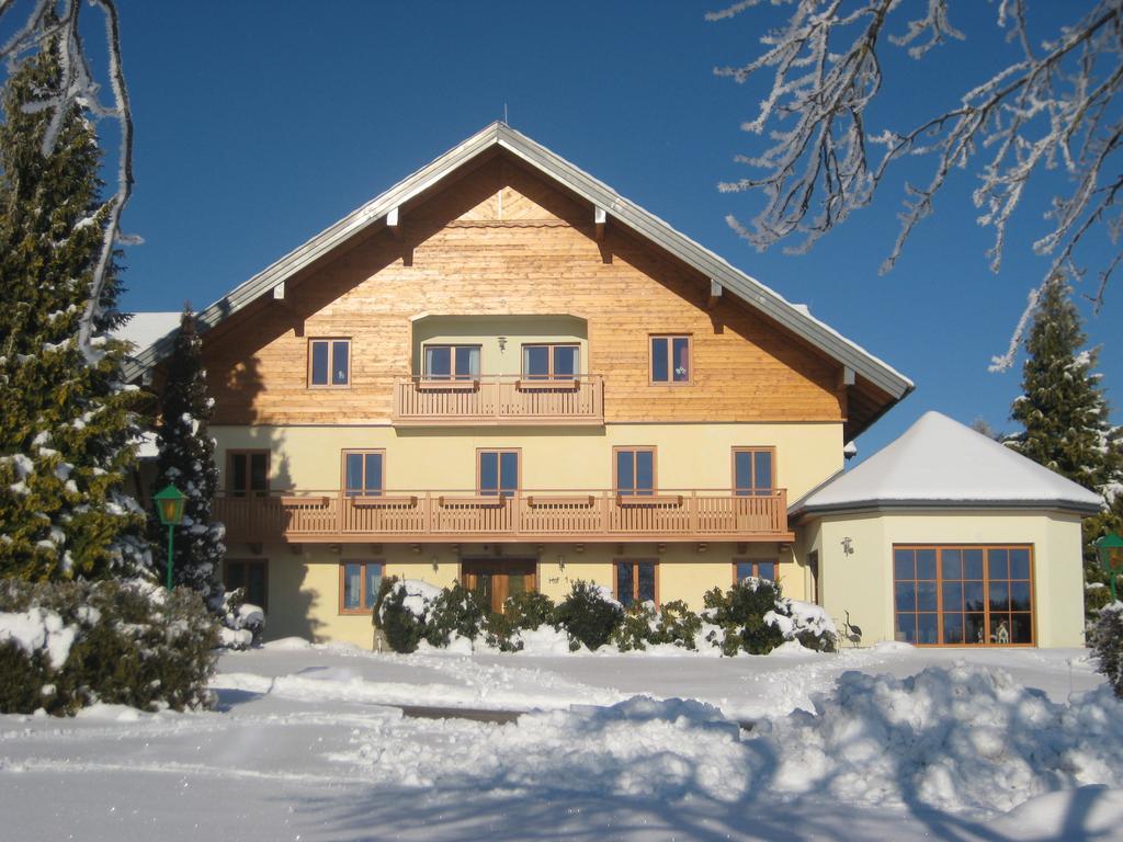 Pension Kreuzinger, 5310 Tiefgraben Exterior foto